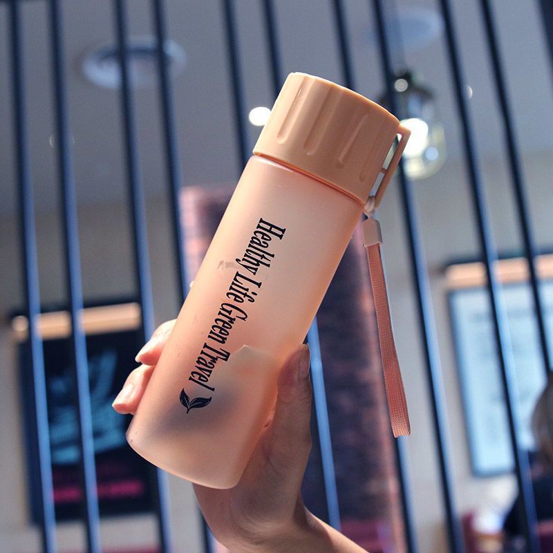 Simple plastic cup with plastic cups - One Red Hill